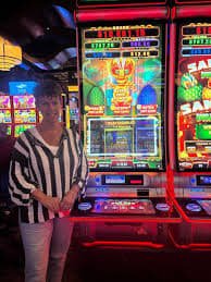 Filipino player joining a bingo session on mobile at 555 Casino